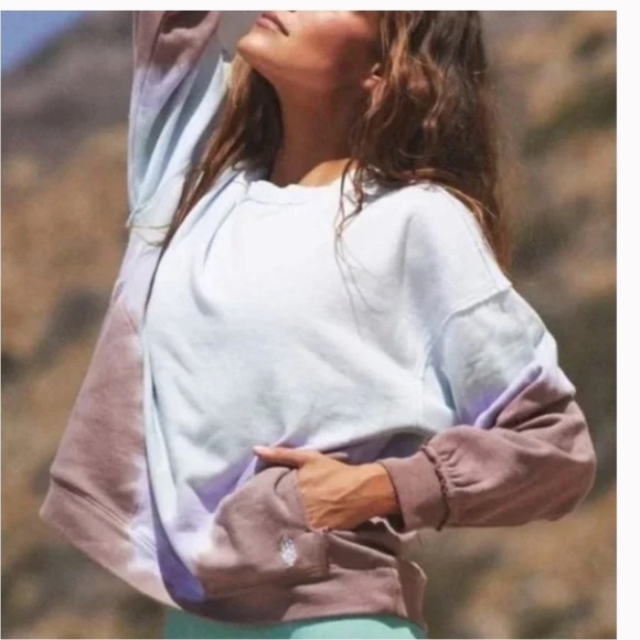 FP Movement Ombré Tie-Dye Metti Crewneck Sweatshirt Size Medium - Picture 2 of 9